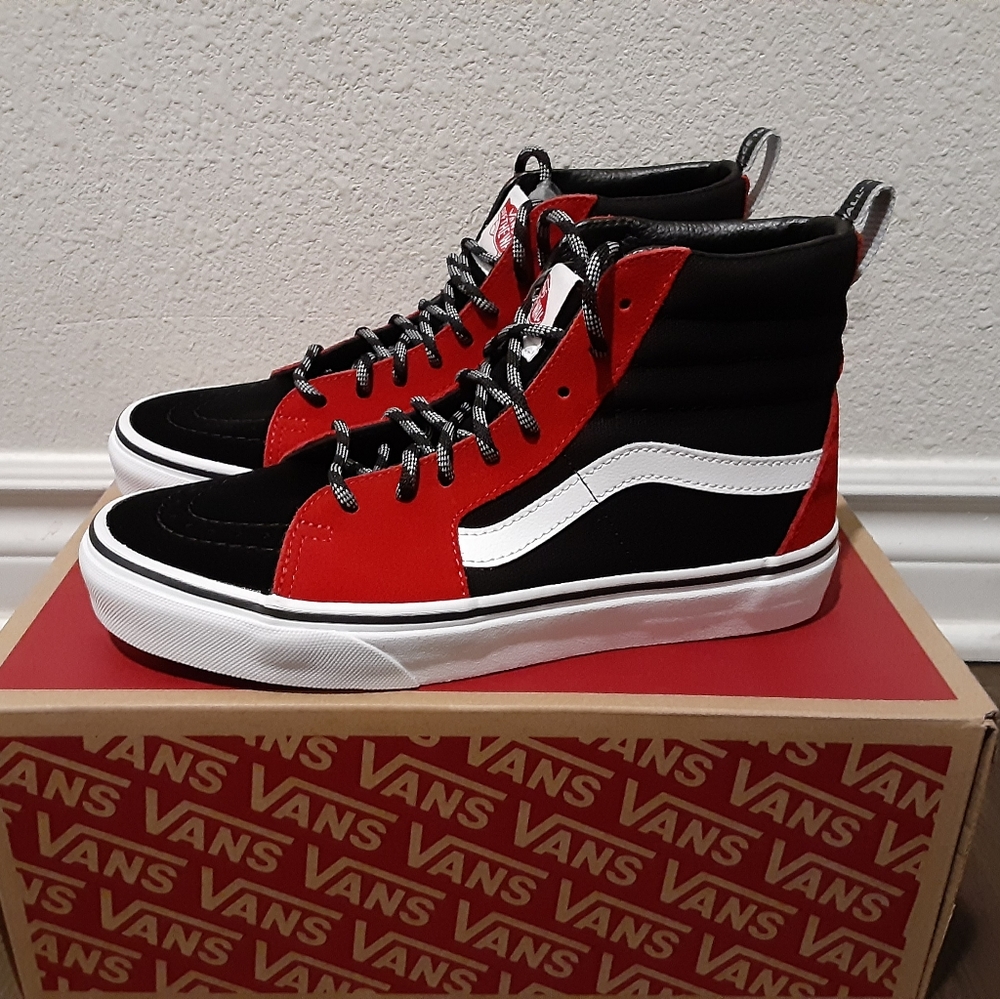 Vans - Picture 1 of 4